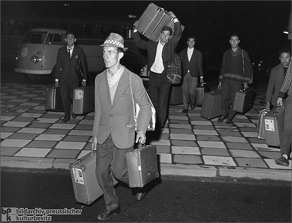 Italian Guest Workers (1962)